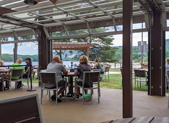 maryland/rocky-gap-state-park/bar/signatures-bar-grill