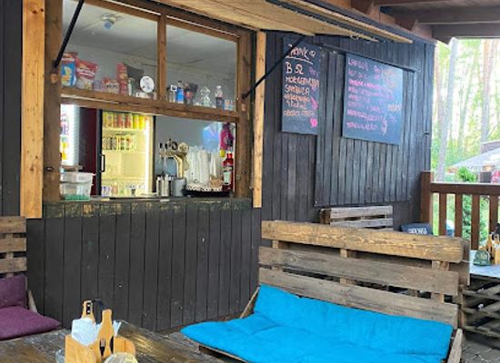 czechia/machovo-jezero/bar/lesni-hospoda