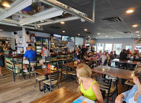iowa/iowa-great-lakes/bar/boardwalk-bar-and-grill
