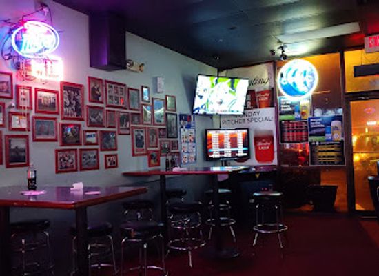 ohio/eastern-ohio/bar/next-door-tavern
