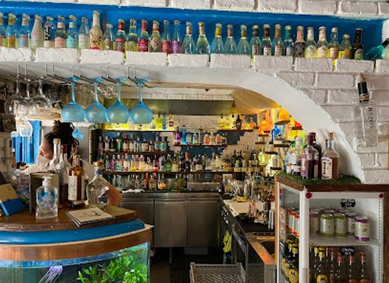 malta/grand-harbour/bar/yard-32-gin-tapas-bar