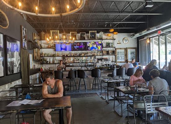 iowa/des-moines/east-village/bar/the-continental