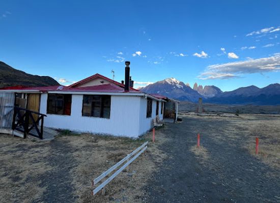 argentina/torres-del-paine-national-park/bar/refugio-laguna-amarga