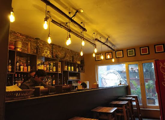 nepal/patan/bar/watering-hole-gastro-pub