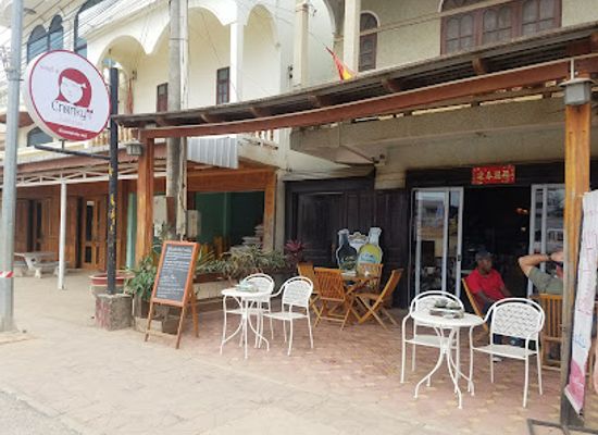 laos/phonsavan/bar/cranky-t-cafe-and-bar