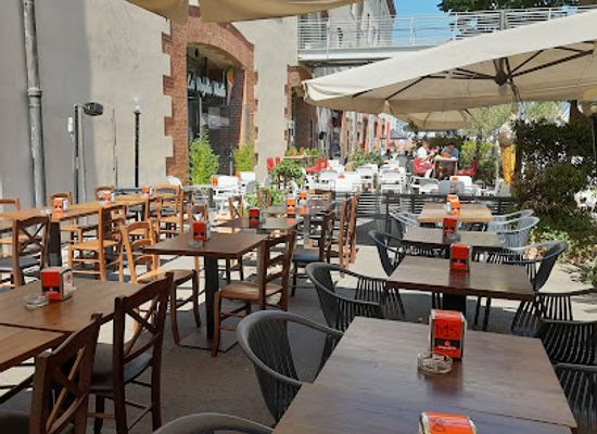 italy/italian-riviera/bar/la-goletta-seaside-pub