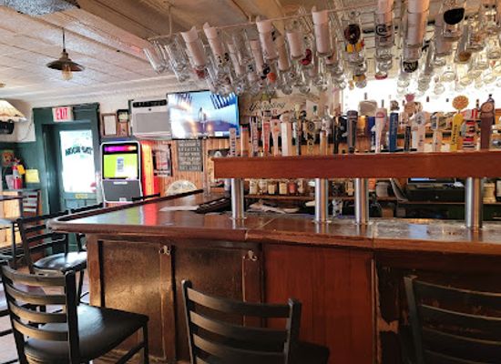 connecticut/middlesex-county/bar/pattaconk-1850-bar-grille