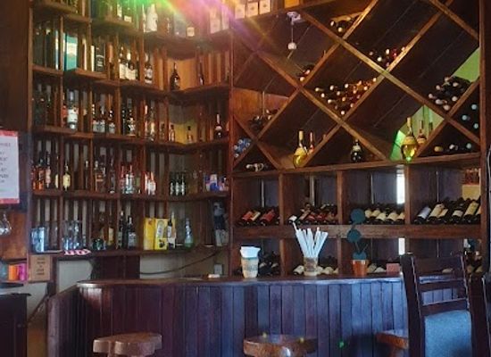 uganda/jinja-source-of-the-nile/bar/barrelz