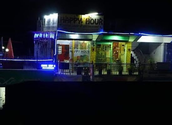 pakistan/karakoram-highway/bar/happy-hour