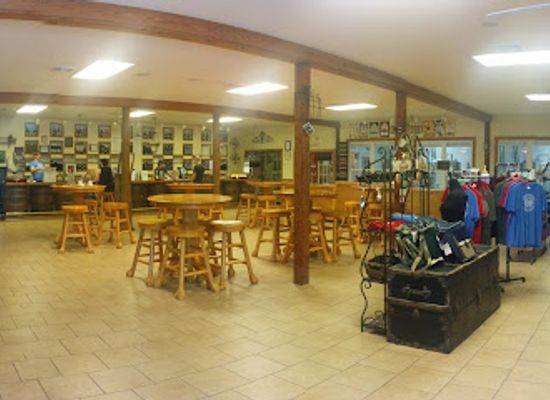 illinois/giant-city-state-park/bar/von-jakob-winery-brewery