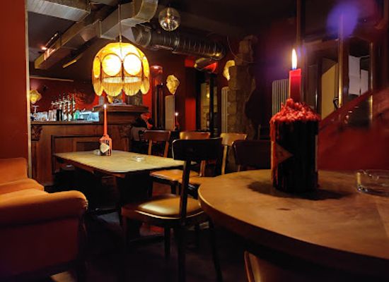 germany/saxony/bar/little-creatures