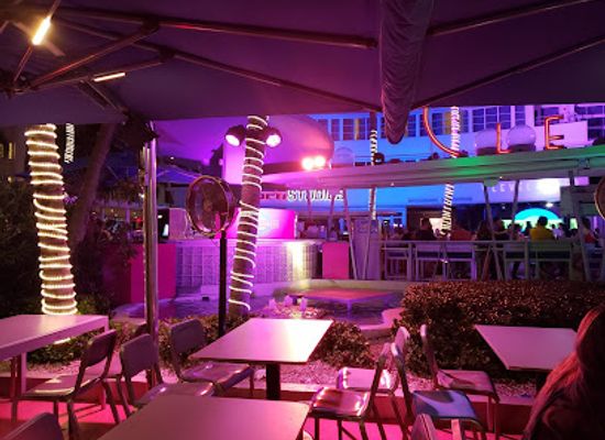florida/miami-beach/bar/the-clevelander-bar