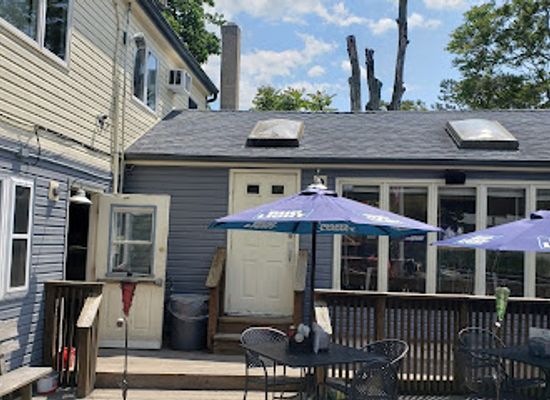 new-york/the-hamptons/bar/the-station-bar