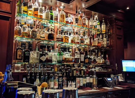 michigan/grand-rapids/heritage-hill/bar/lumber-baron-bar