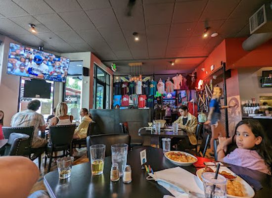 washington/mount-rainier-area/bar/rookies-sports-bar-and-grill
