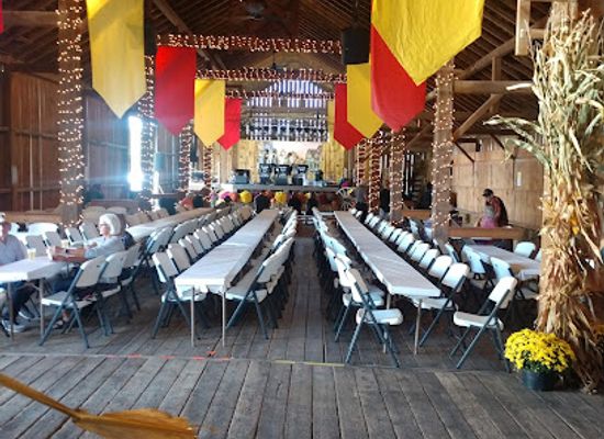iowa/amana-colonies/bar/amana-festhalle-barn