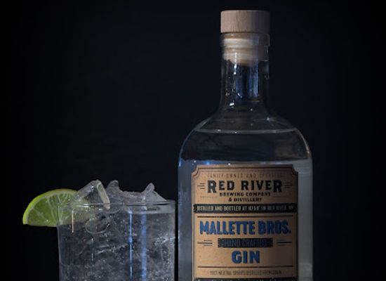 new-mexico/chihuahuan-desert/bar/red-river-distillery-tasting-room