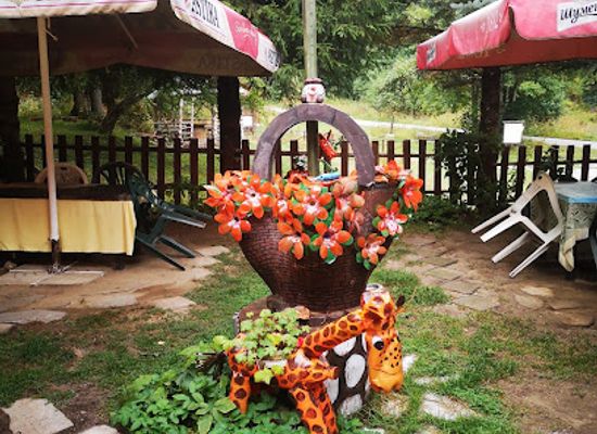 bulgaria/malyovitsa/bar/b-b-with-a-diner