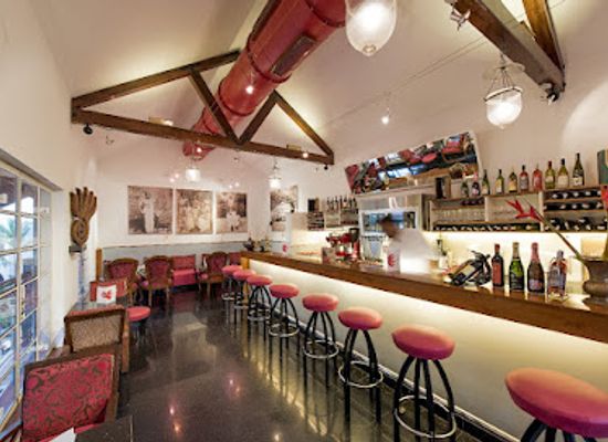 india/malabar-coast/bar/divine-the-wine-lounge