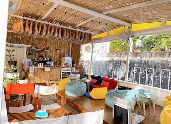thailand/phuket-province/bar/high-d-away-rooftop-bar