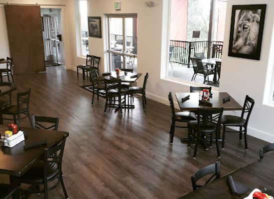 wyoming/lincoln-county/bar/three-canyons-restaurant