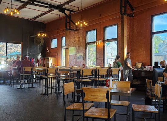 new-hampshire/great-north-woods/bar/littleton-freehouse-taproom-eatery