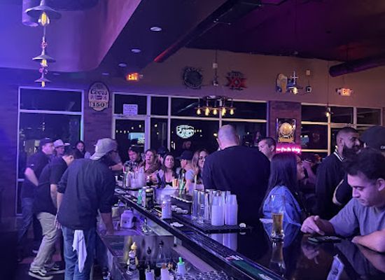 california/bakersfield/bar/the-whisky