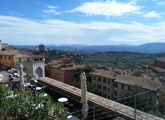 italy/perugia/bar/john-maverick-cafe