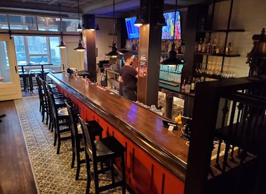 canada/maritimes/bar/the-auction-house