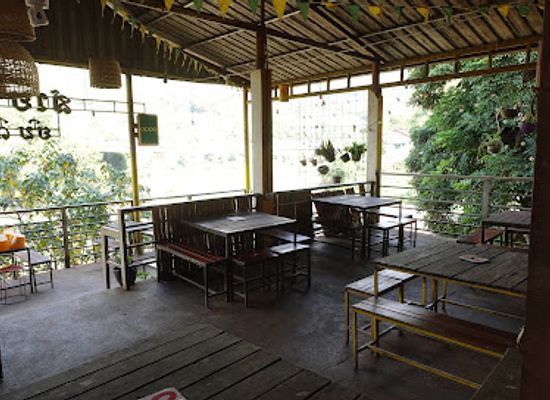 laos/phongsaly-province/bar/cool-breeze