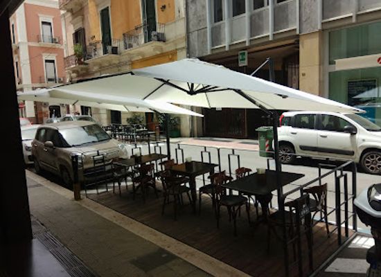 italy/bari/murat/bar/birreria-la-farmacia-dei-sani