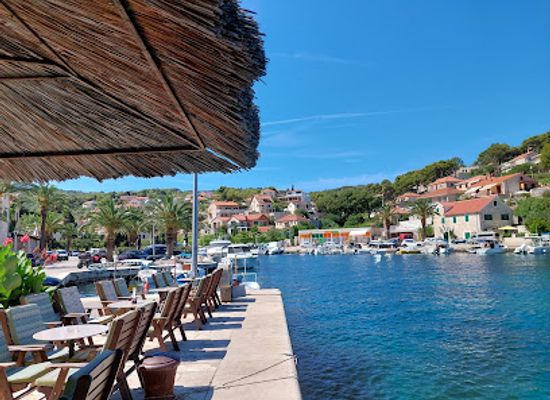 croatia/brac-island/bar/caffe-bar-skalinada