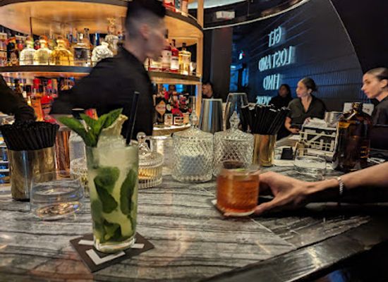 canada/toronto/entertainment-district/bar/bar-404-toronto