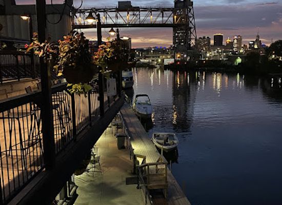 new-york/buffalo/bar/buffalo-riverworks