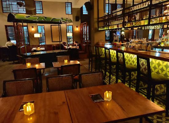 myanmar-burma/yangon/downtown-yangon/bar/union-bar-grill