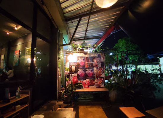 thailand/chiang-mai/chang-phueak/bar/minimal-bar