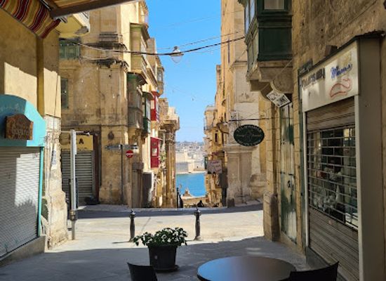 malta/marsamxett-harbour/bar/vino-s-cafe-bar