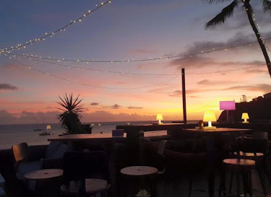 new-caledonia/mare/bar/l-endroit-rooftop