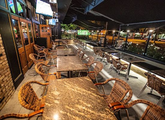 california/south-coast/bar/the-harp-inn