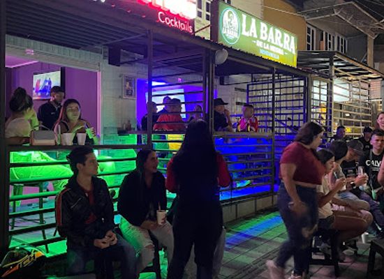 colombia/quindio-department/bar/bigbang-cocktails