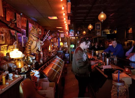 wisconsin/madison/bar/le-tigre-lounge