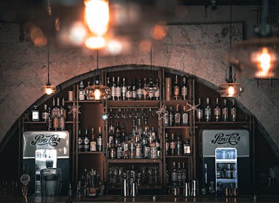 jordan/aqaba/bar/oro-resto-bar-cigar