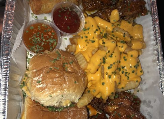 illinois/cahokia-mounds-state-historic-site/bar/dablitz-sports-bar-and-grill