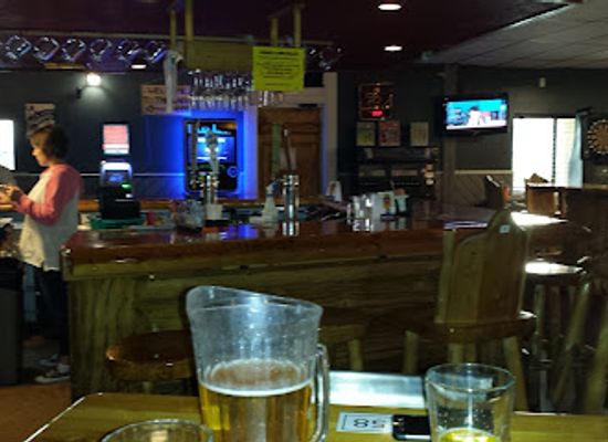 minnesota/otter-tail-lakes-country/bar/the-otter
