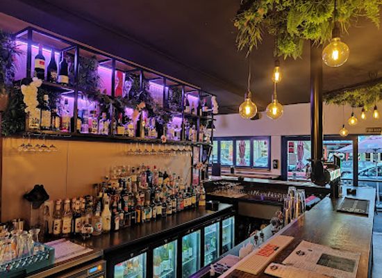 new-zealand/bay-of-plenty/bar/fox-s-hawker-house-garden