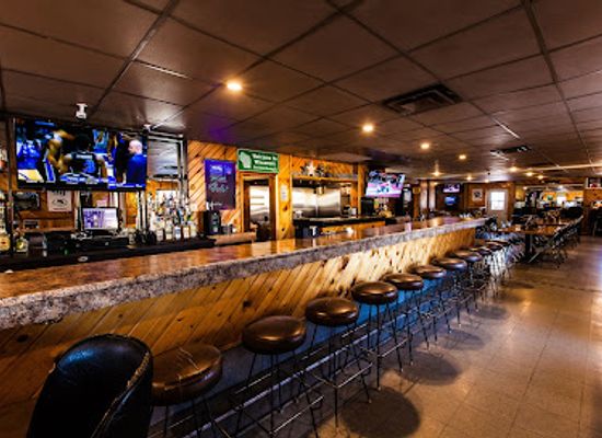 wisconsin/great-river-road/bar/crystal-river-pub-grill