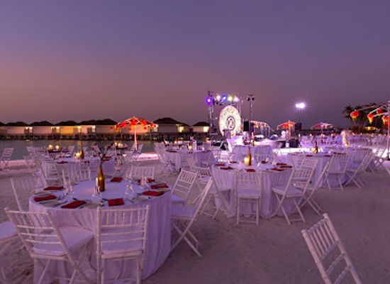 maldives/dhaalu-atoll/bar/beach-club-at-kandima