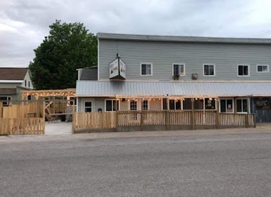 michigan/upper-peninsula/bar/cooking-carberrys-wood-fired-pizza
