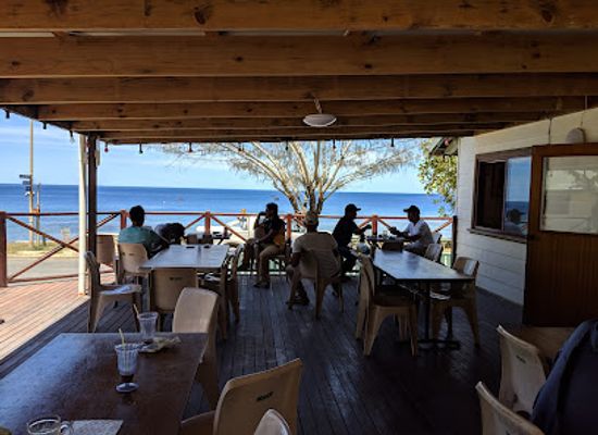 christmas-island/smith-point/bar/idah-kitchen
