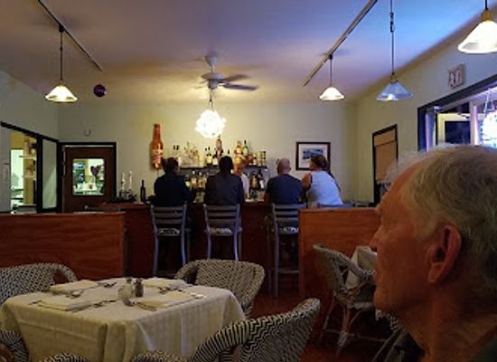 wisconsin/madeline-island/bar/cafe-seiche